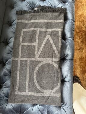 Toteme Gray Geometric Pattern Fringe Scarf
